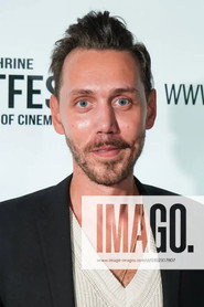 Constantin Symsiris 2000x3000