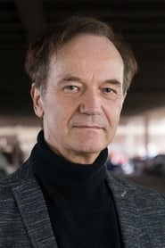 Arnfried Lerche as Dr. Paul Ungureit