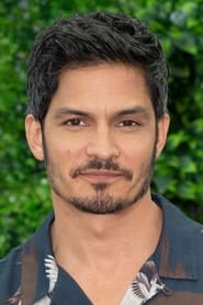 Nicholas Gonzalez is Dr. Neil Melendez