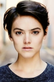 Rose Riley as Sienna Blake