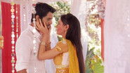 Khushi, Arnav Fall in Love
