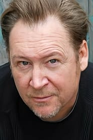 Tim Grimm as Dale Bishop