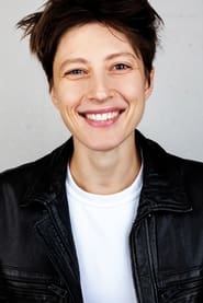 Julia Schunevitsch is Salas