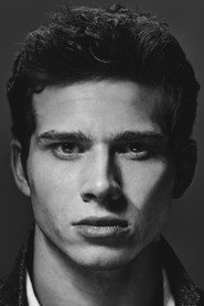 Oliver Stark 2000x3000