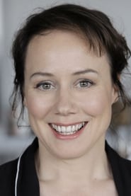 Profile picture of Eva Löbau who plays Desirée