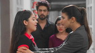 Armaan eases Abhira's worries