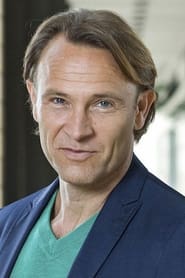 Bernhard Bettermann as Ulrich Roland