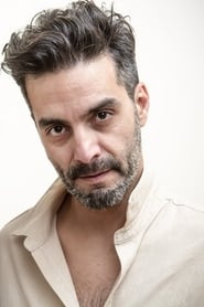 Adri&aacute;n Navarro