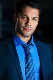 Rey Valentin as Agent Vega
