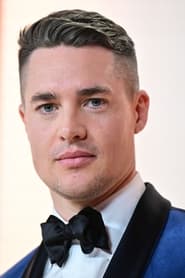 Profile picture of Alexander Dreymon who plays Uhtred of Bebbanburg