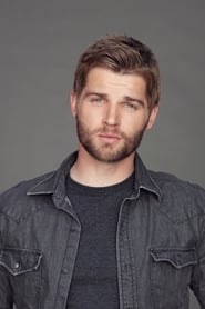 Mike Vogel isDad