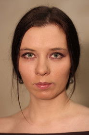 Photo de Aleksandra Reshchikova, qui joue  dans Kiss through the Wall