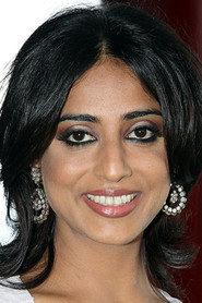 Mahie Gill photo 2