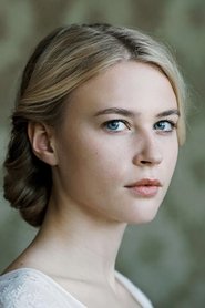 Profile picture of Jeanne Goursaud who plays Thusnelda