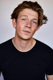 Tom van Kessel as Laurens