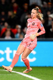 Daphne van Domselaar profile