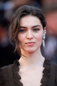 Anamaria Vartolomei photo 5