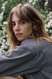Maya Hawke photo