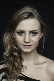 Natalia Łągiewczyk as Bronia