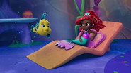 Mermaid Tales: Dress Up Mess Up