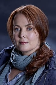 Laura Innes headshot