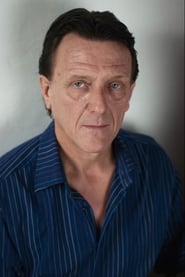 Paolo Lorimer as Englishman