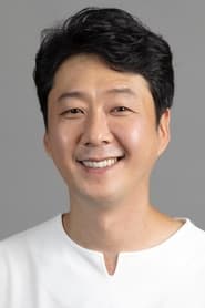 Jang Jae-kwon as Golf clubs resident