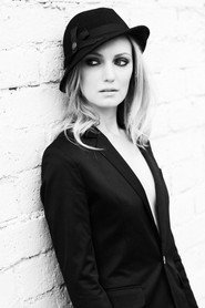 Hannah Levien 666x1000