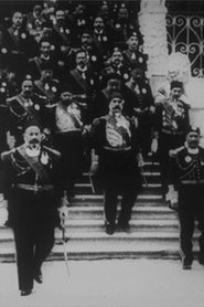 Le Bey de Tunis et les personnages de sa suite descendant l'escalier du Bardo 1903