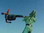 Venus Flytrap Man, Masked Rider Close Call