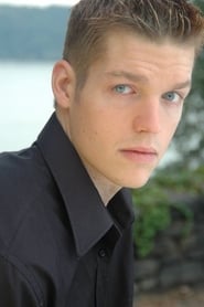 Jake Mosser as Luke Delvecchio