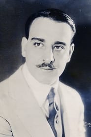 Fred Malatesta as Headwaiter