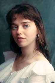 Holly Demaine photo 5