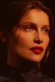 Laetitia Casta isLa jeune femme