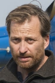 Christian Erdmann as Robert Sensen