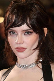 Sophie Thatcher — Fotoğraf 9