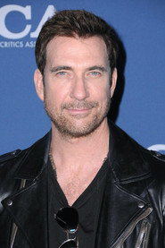 Dylan McDermott 1095x1642