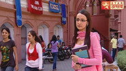 Gunjan Prepares Notes for Samrat
