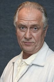 László Áron as Lars