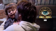 Vivian Aur Beti Layan Ka Cute Reunion