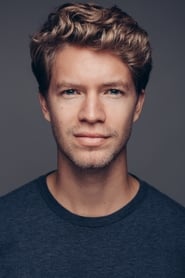 Elias Munk as Hugo