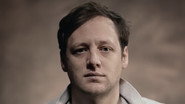 BIPOLAR: HE THINKS HE'S JESUS ​​AND IS COMMITTED TO A PSYCHIATRIC HOSPITAL