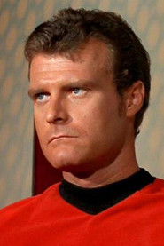 Eddie Paskey as Lt. Leslie