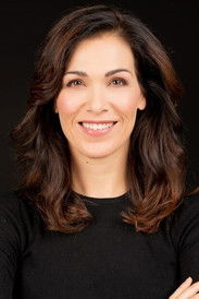 Elisabeth Angulo as Enfermera