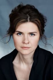 Marina Senckel as Pia Rogalski