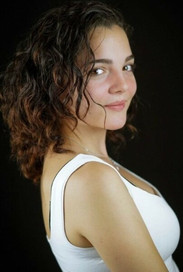 Andrea Arruti as Anne-Shirley (voice)