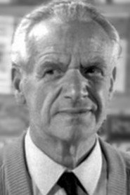 Photo de Sidney Vivian, qui joue Insp. Burke dans Dick Barton Strikes Back
