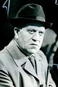 Roddy McMillan as Ernst Farago