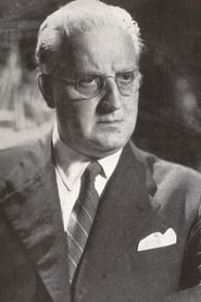 Alberto Plebani as L'alto prelato