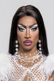 Tayce 2000x3000